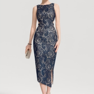 Robe Moulante Dentelle Marine