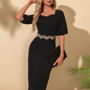 Robe Moulante Décolleté Plongeant