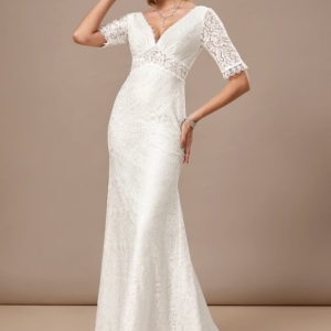 Robe Moulante En Dentelle Élégante